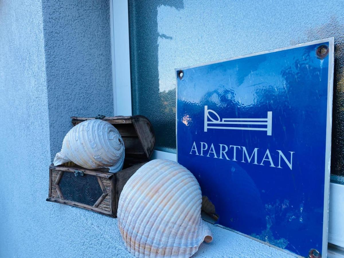 Apartmani Roxy Lovište エクステリア 写真